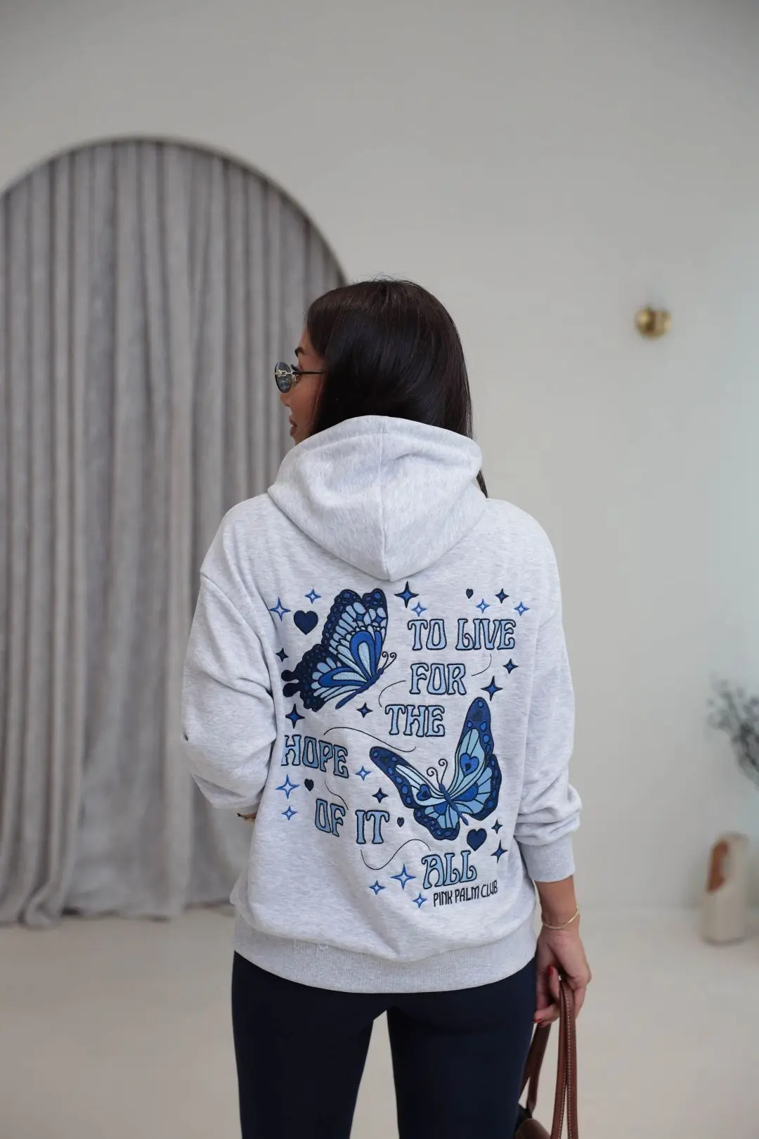 9051 Kelebek Nakışlı Kapşonlu Cepli Sweatshirt GRİ