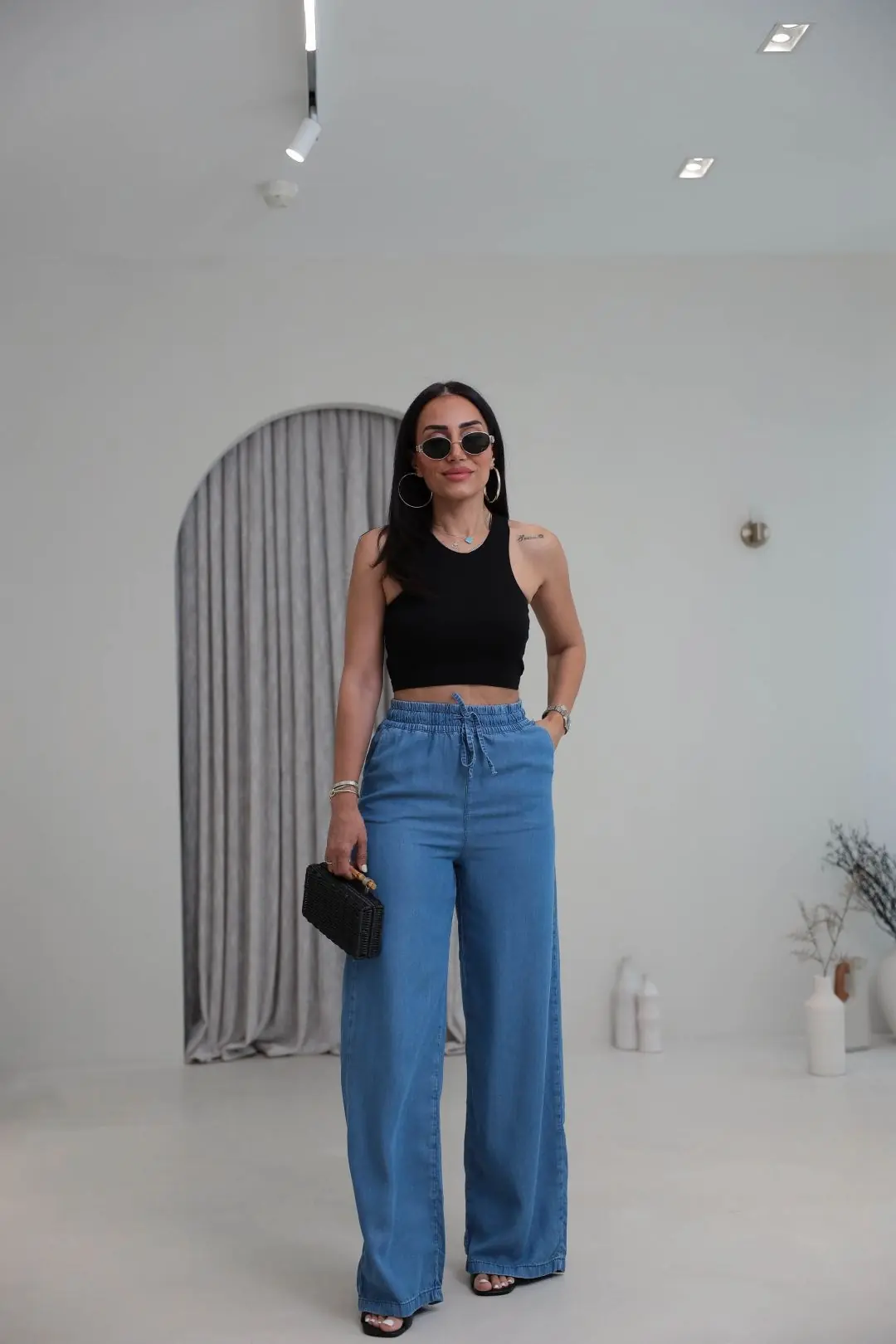 2941 Kolsuz Liyosel Crop Atlet SİYAH