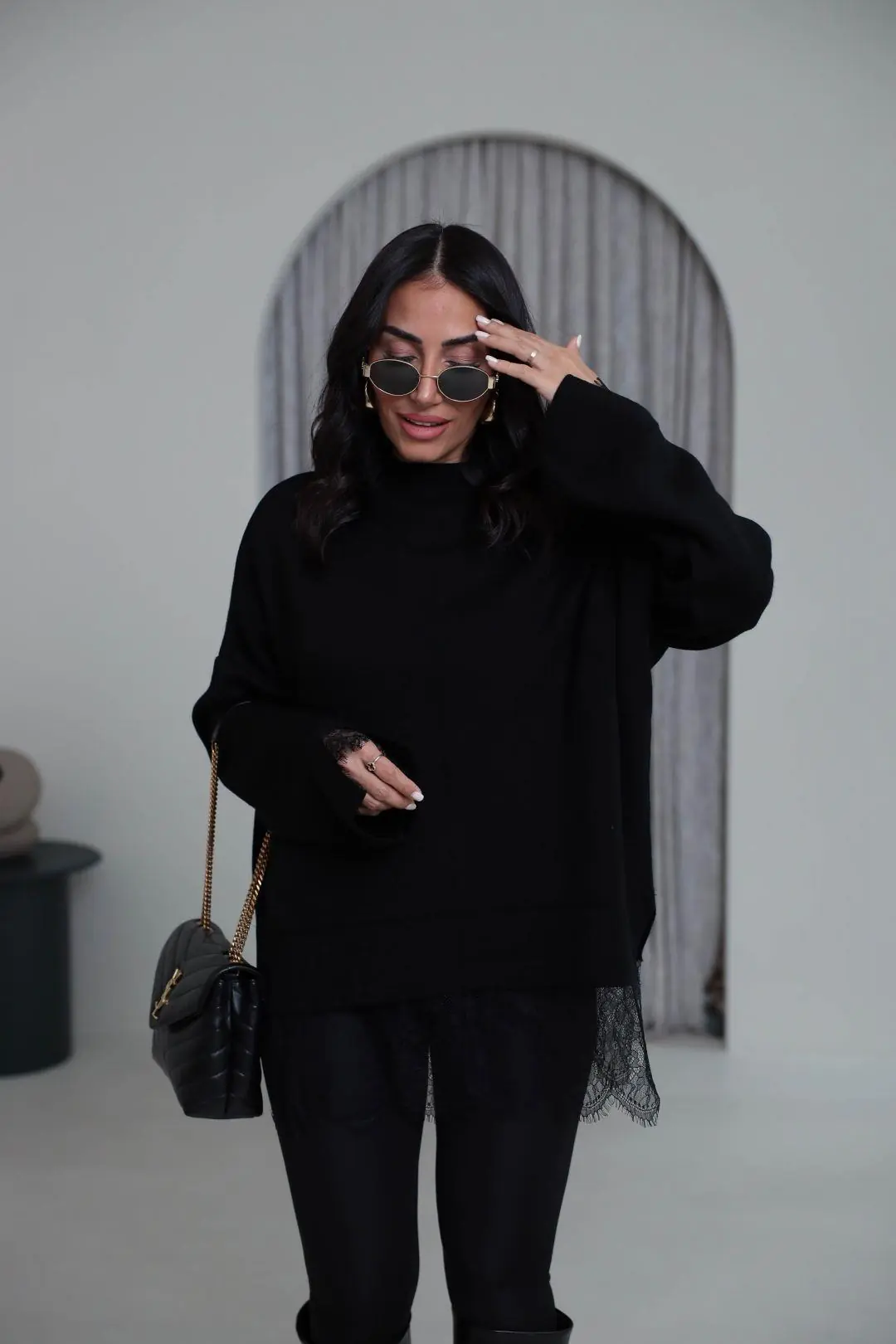0136 Dik Yaka Dantelli Kazak SİYAH