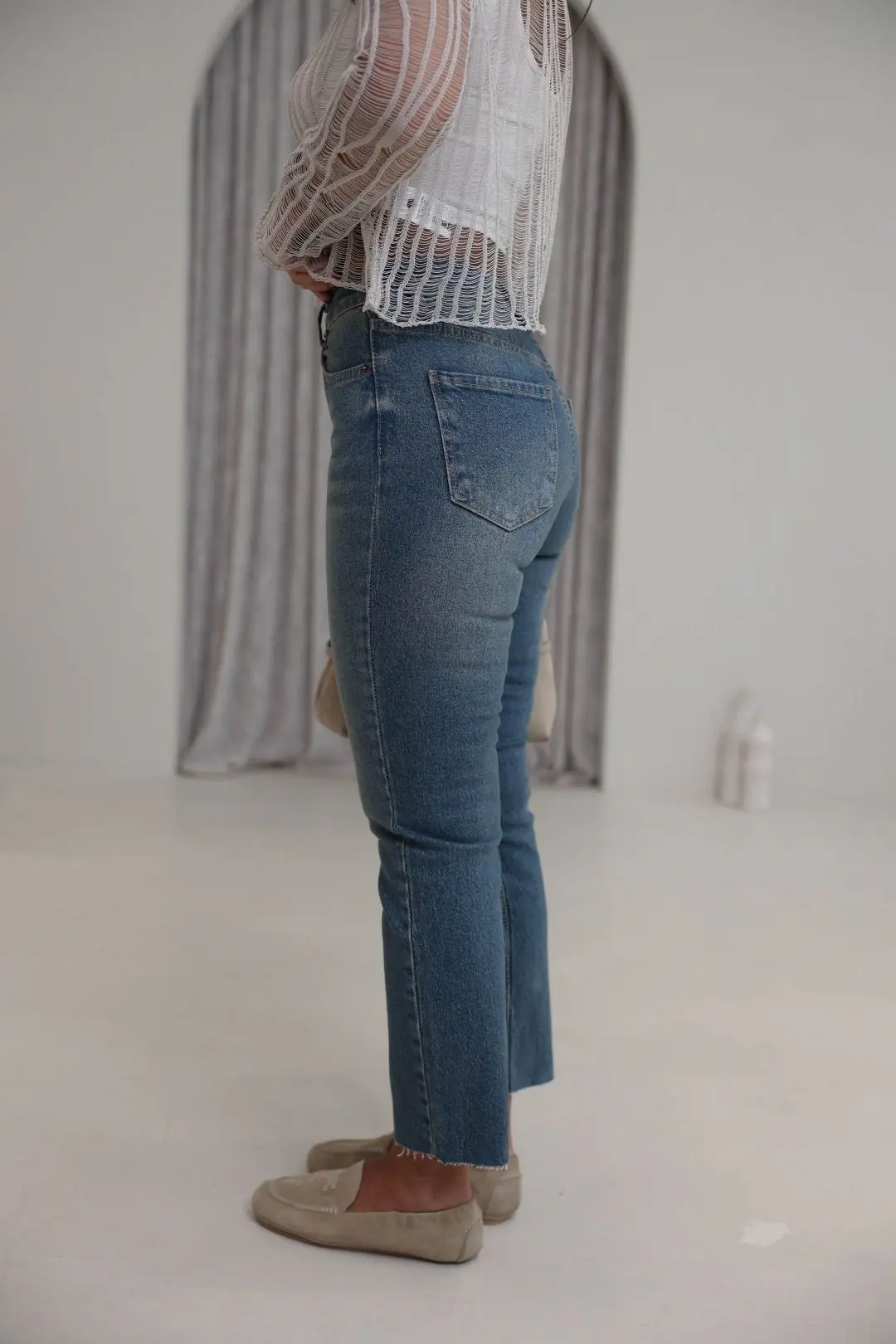 2402 Lazer Kesikli Boyfit Jean TİNTLİ MAVİ