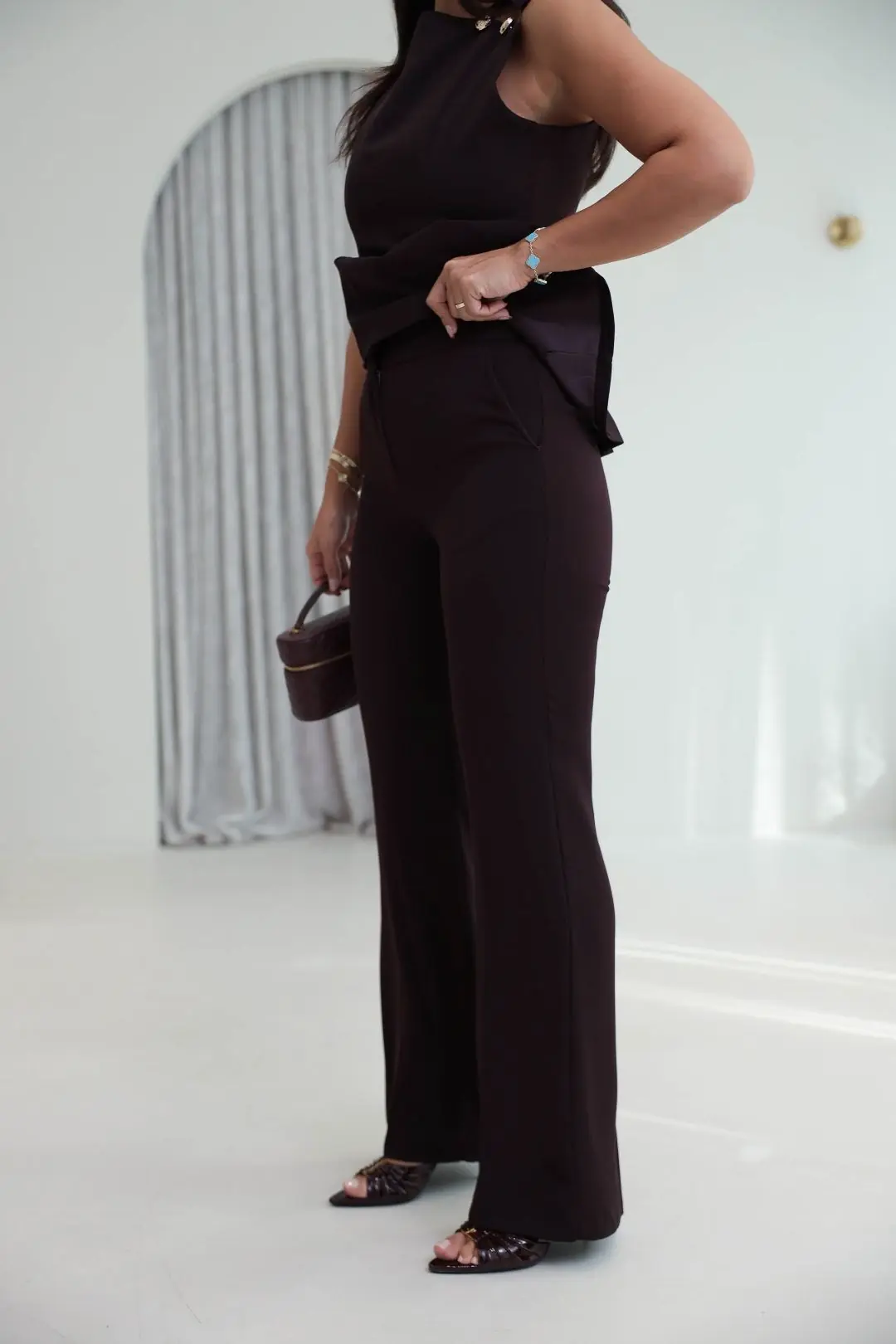 9215 Omuz Düğme Detaylı Bluz & Pantolon Takım MÜRDÜM