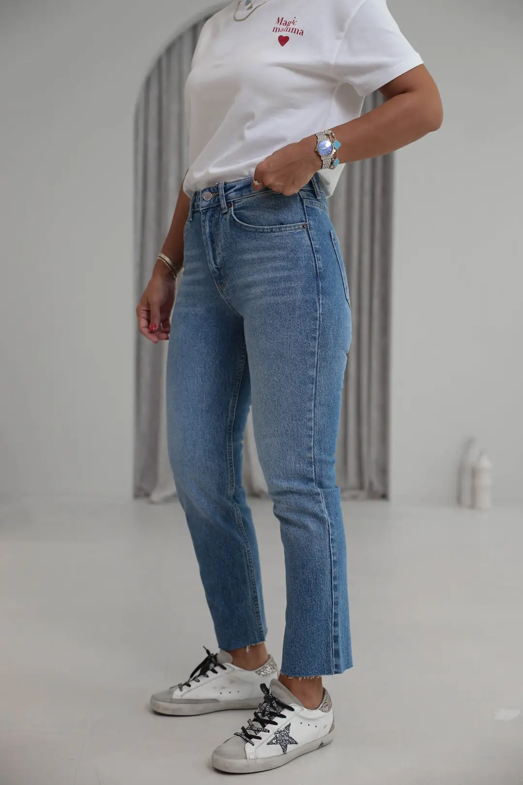 2402 Lazer Kesikli Boyfit Jean ORTA MAVİ