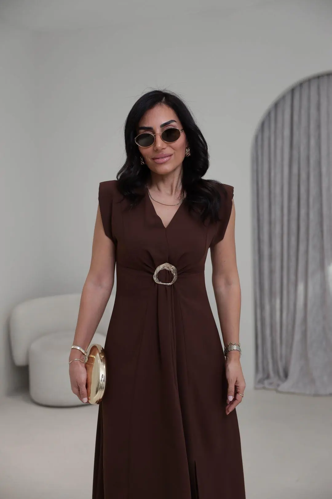 3865 V Yaka Gold Tokalı Maxi Elbise KAHVE
