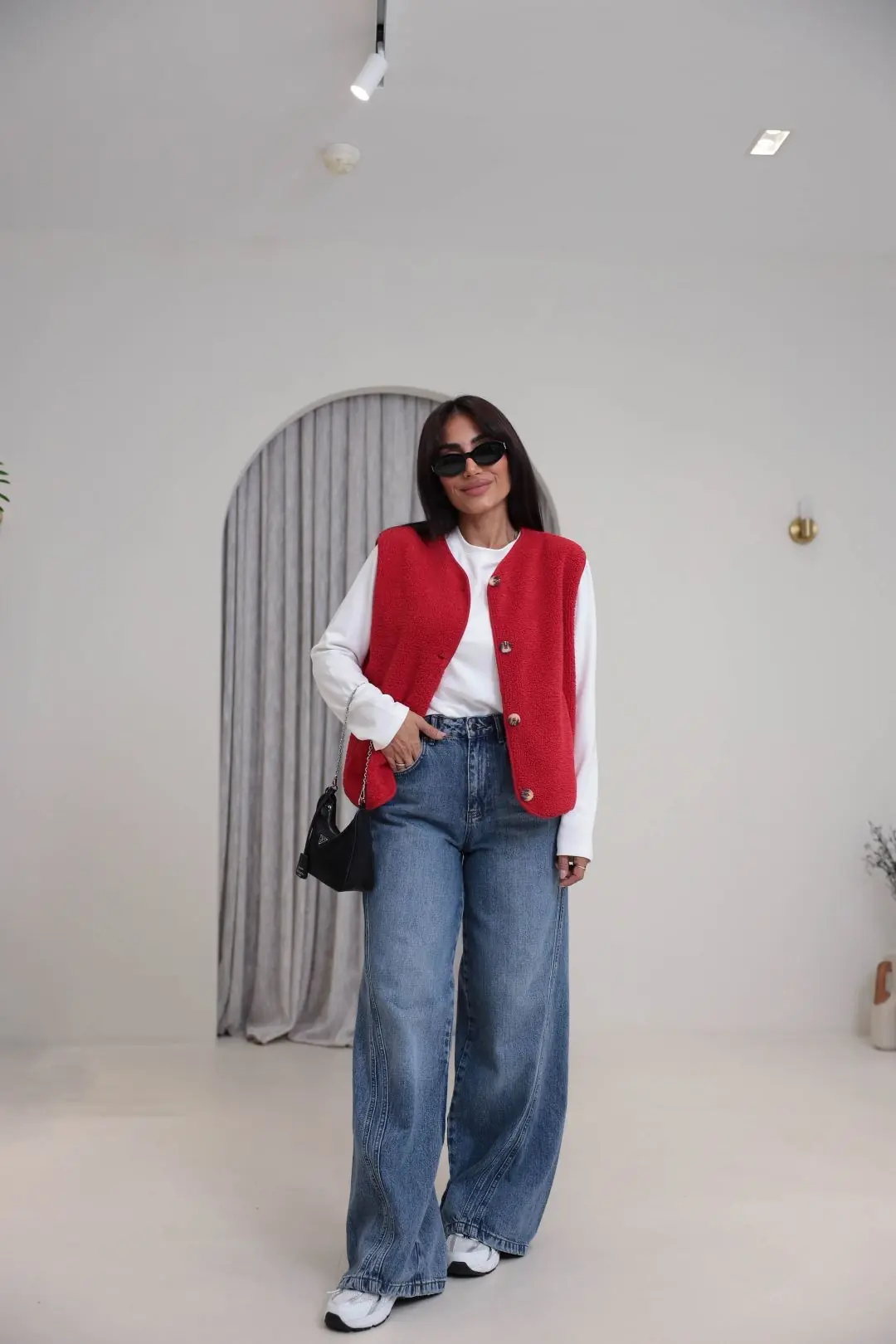 3242 Düğme Detaylı Oys Model Peluş Yelek KIRMIZI