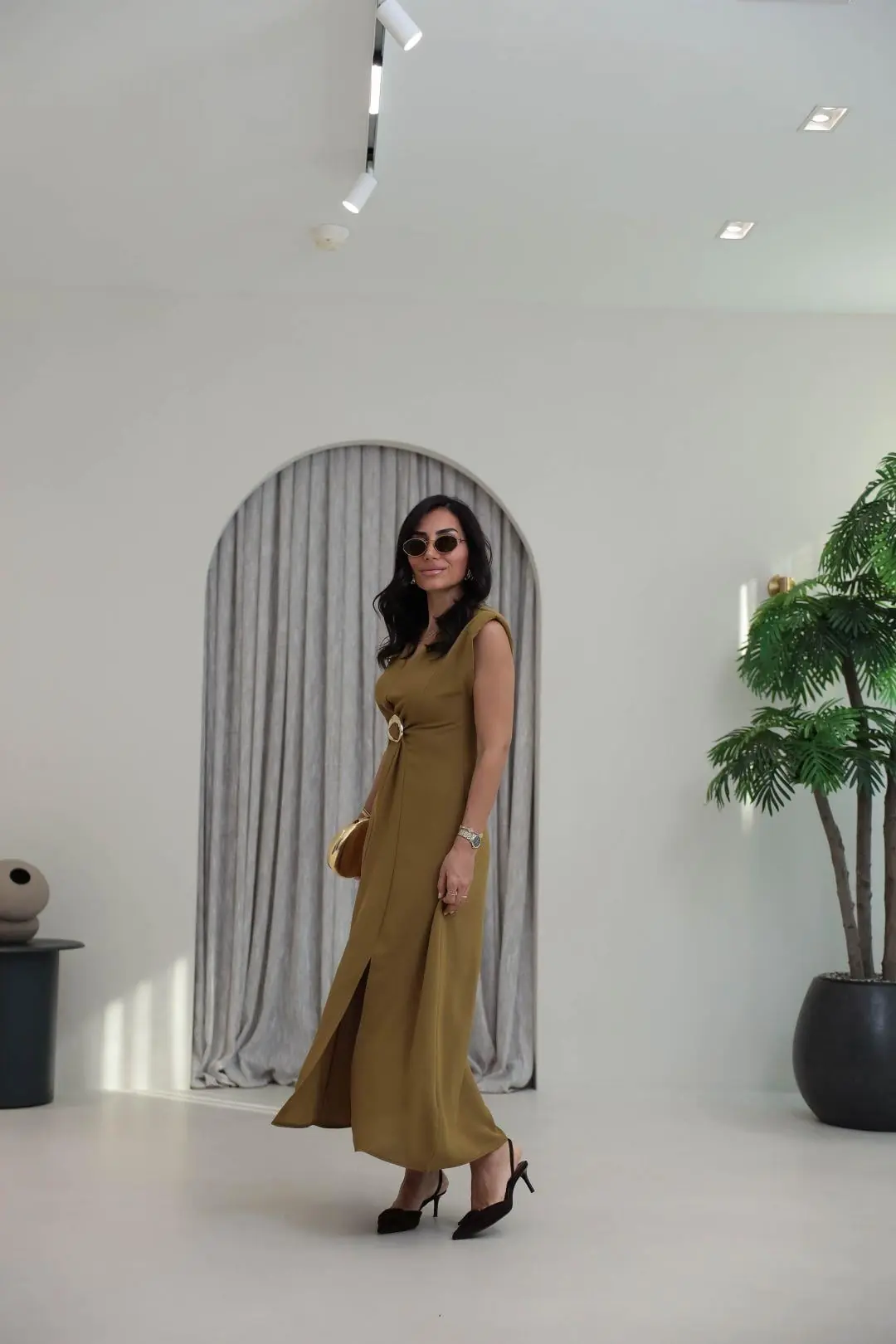 3865 V Yaka Gold Tokalı Maxi Elbise OLİVE