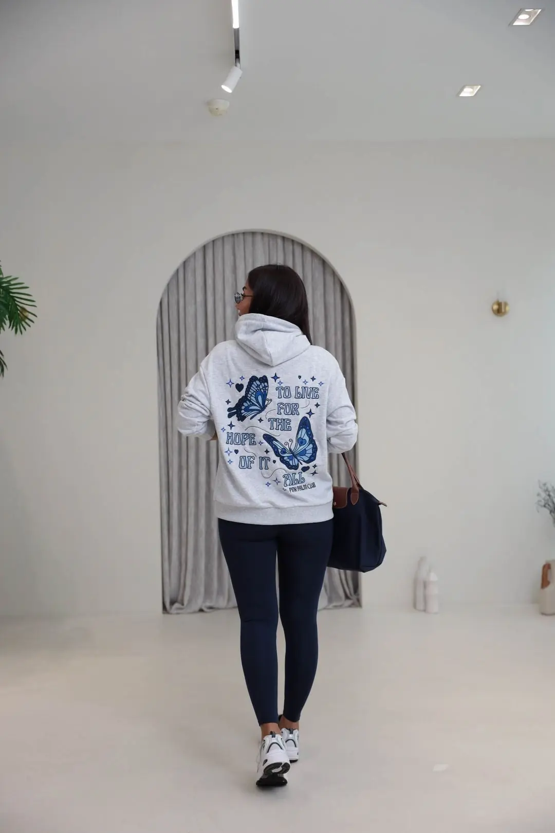 9051 Kelebek Nakışlı Kapşonlu Cepli Sweatshirt GRİ
