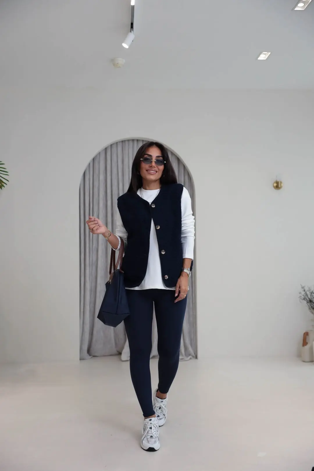 3242 Düğme Detaylı Oys Model Peluş Yelek LACİVERT