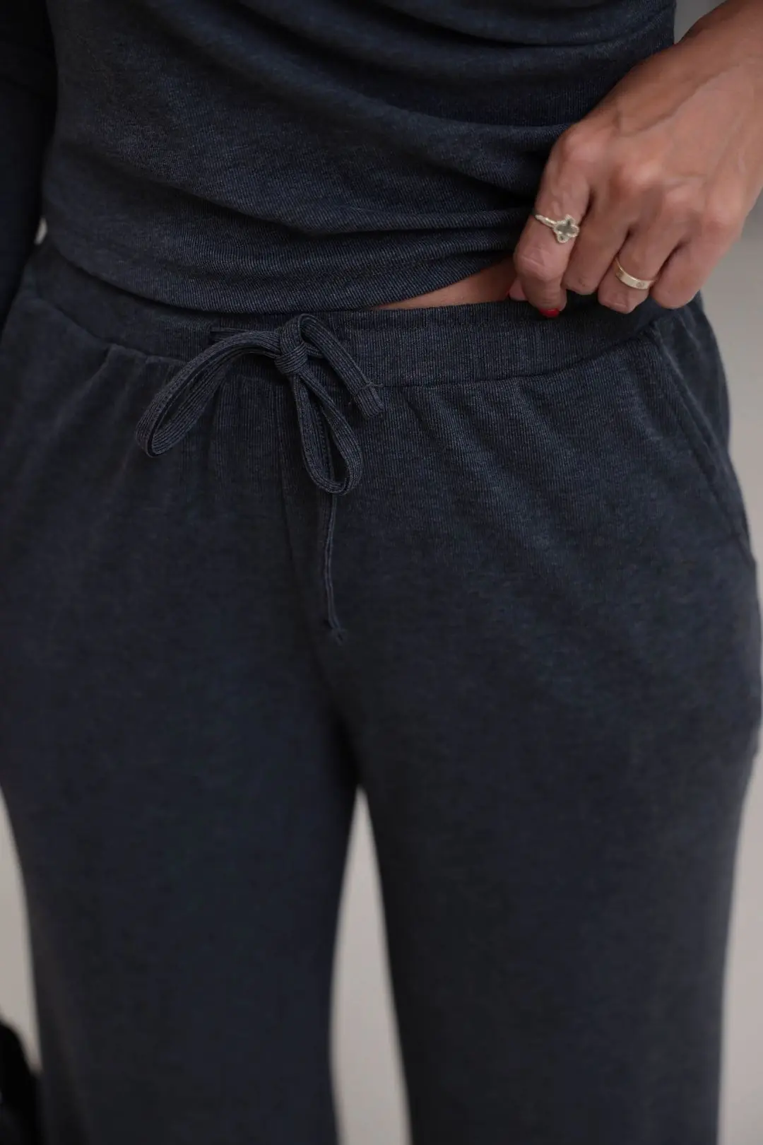 9034 Bağcıklı Yumuşak Kumaş Pantolon SİYAH