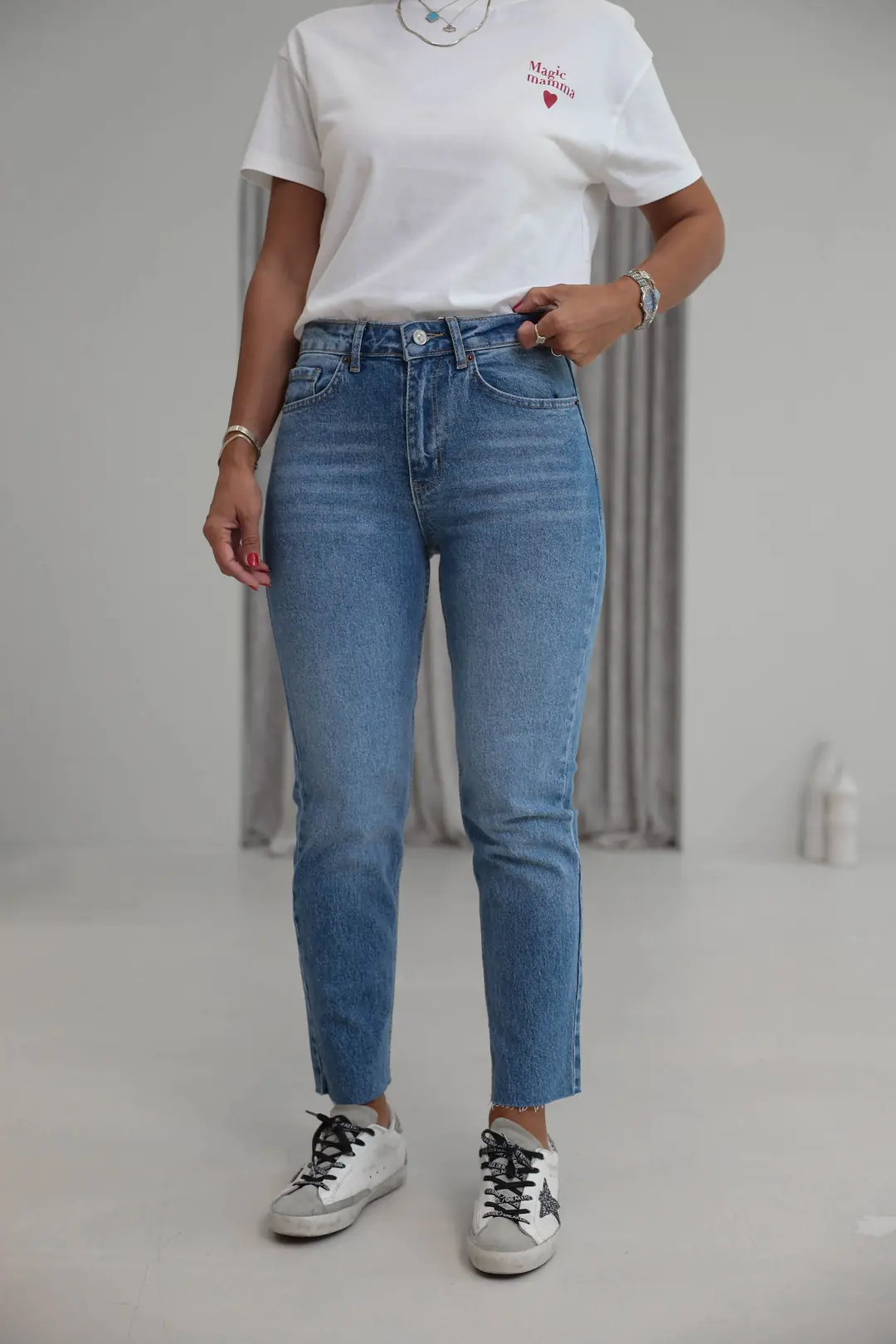 2402 Lazer Kesikli Boyfit Jean ORTA MAVİ