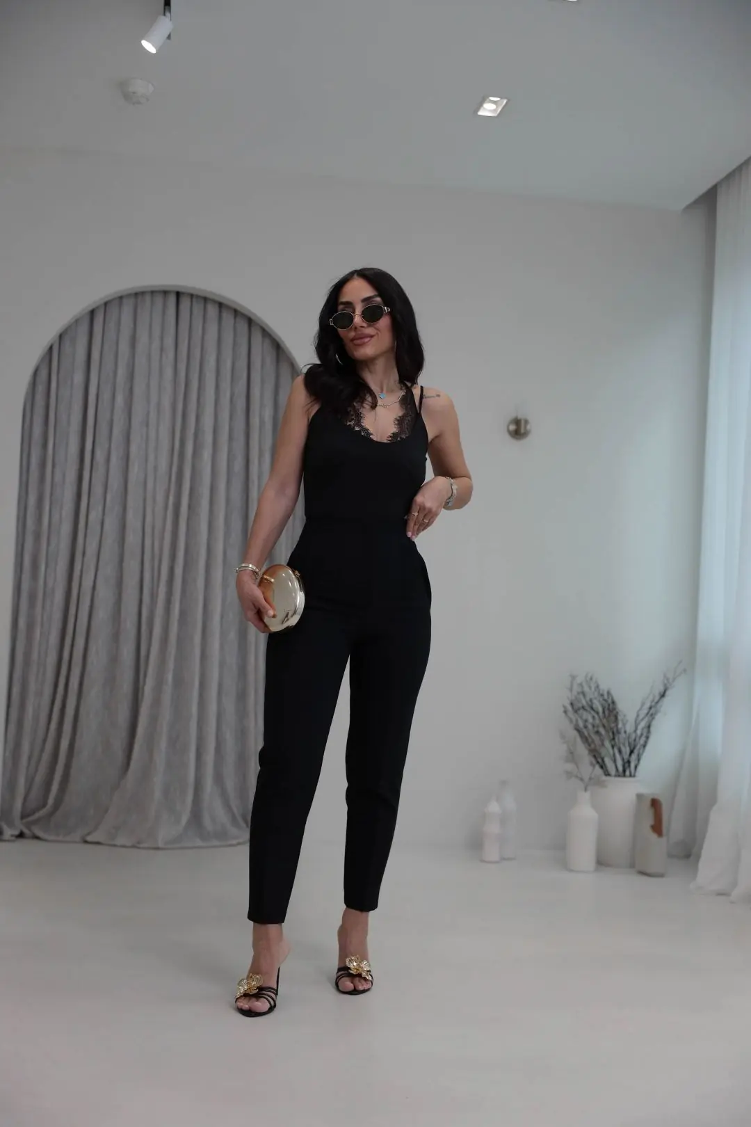 Dantel Detay Boyundan Bağlamalı Bodysuit SİYAH