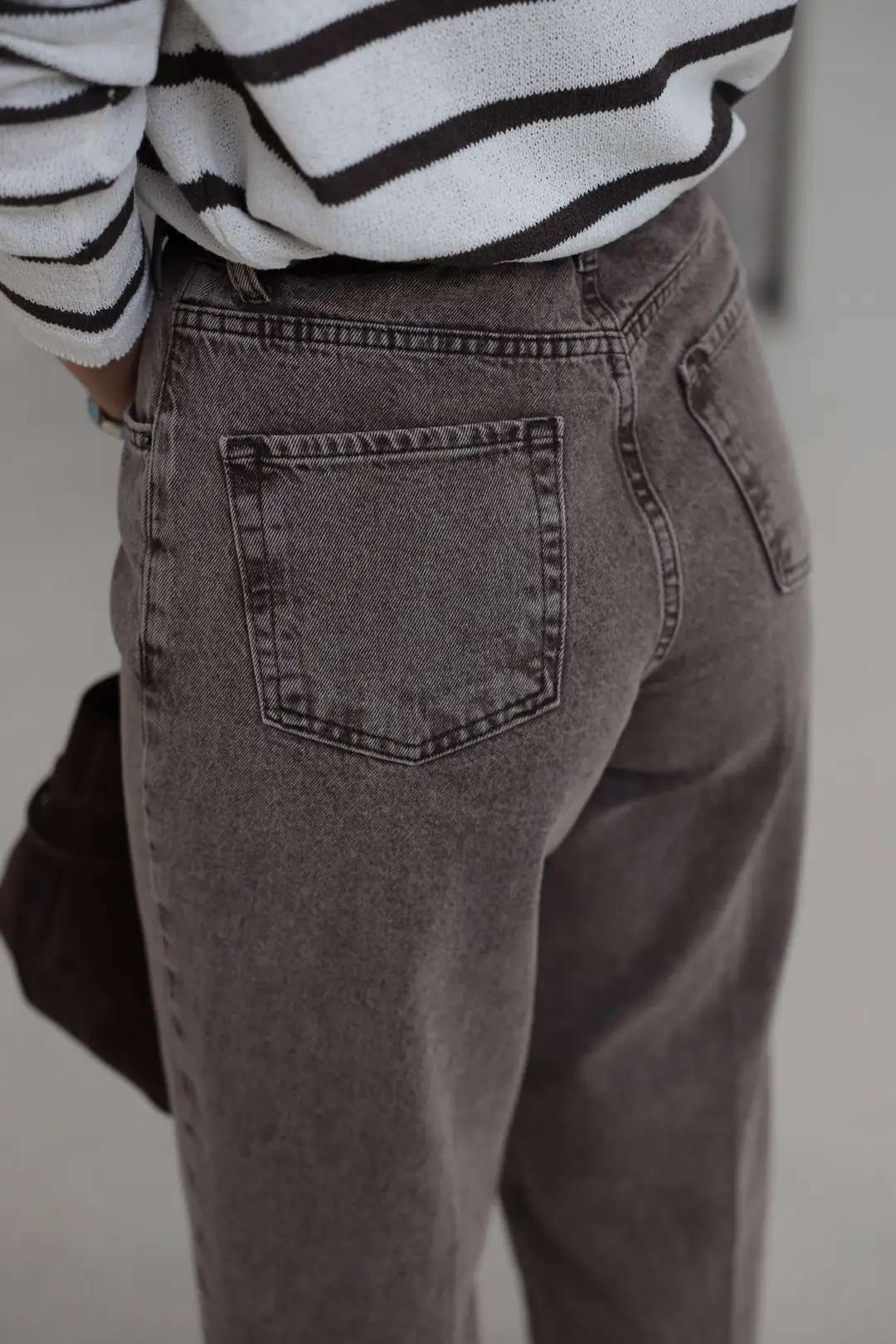 3010 Süet Kemerli Mom Jean YIKAMALI KAHVE