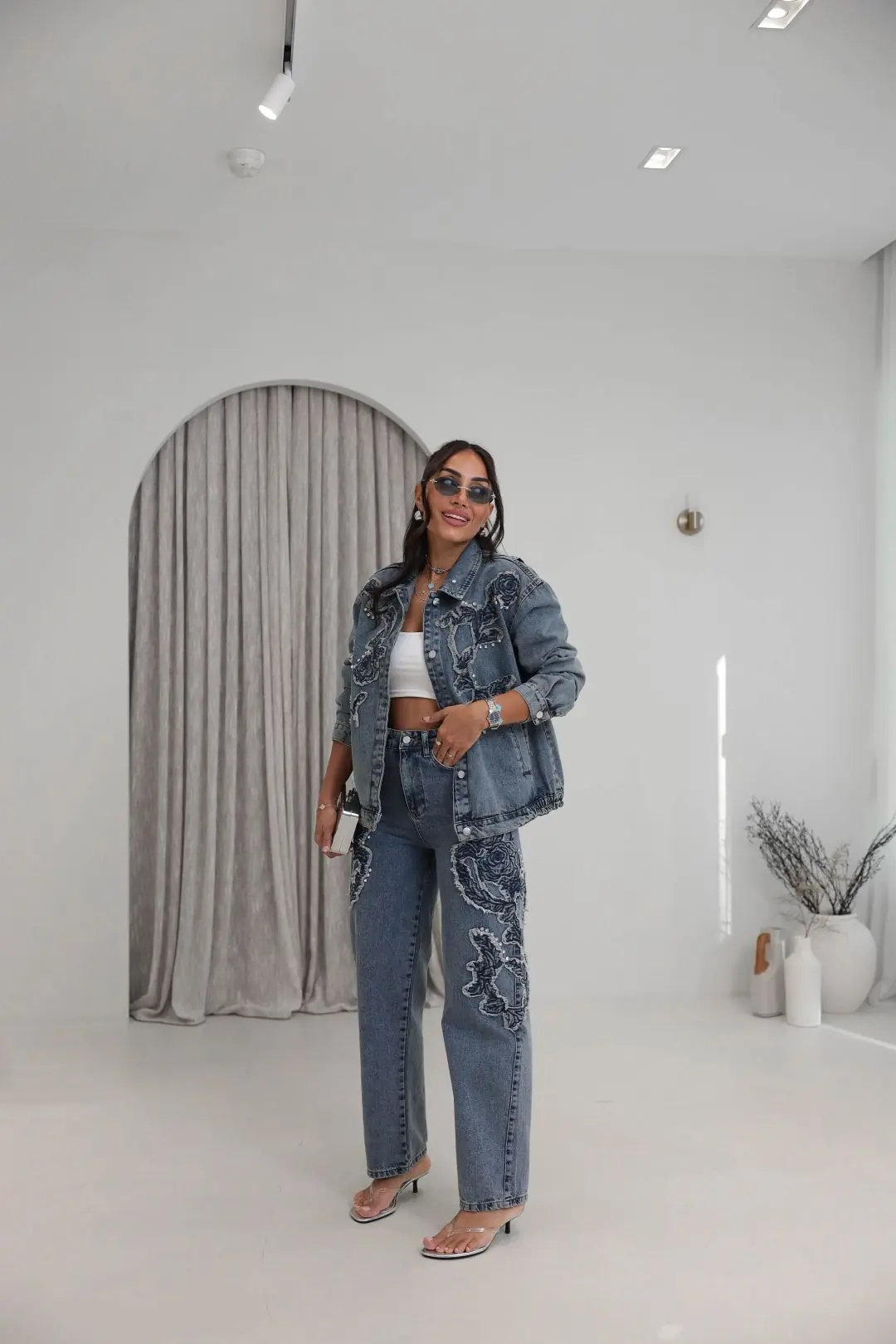 7502 Rose Aplikeli Taşlı Denim Ceket Pantolon Takım TİNTLİ MAVİ
