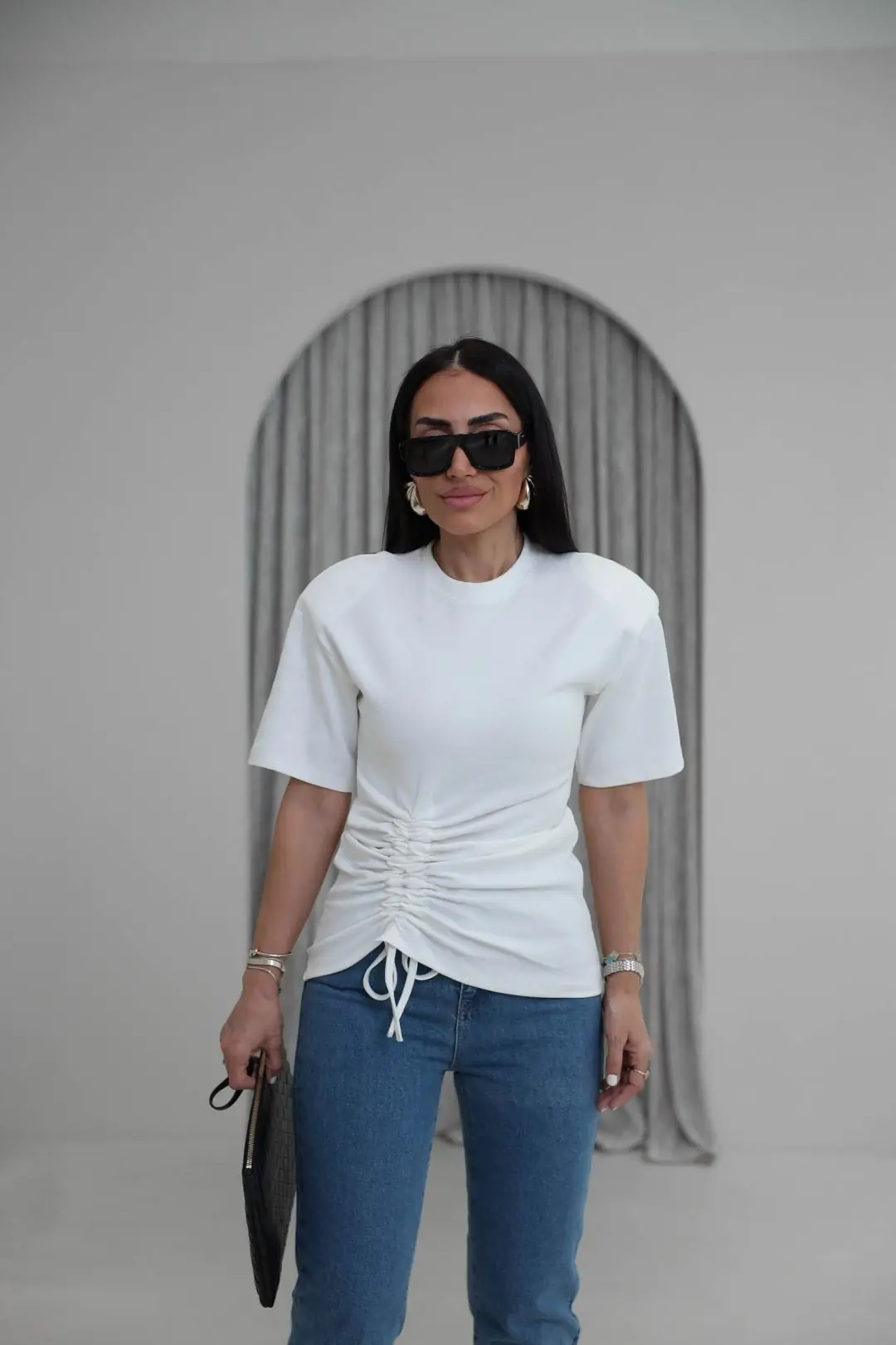 1025 Vatkalı Pamuklu Büzgü Detay Tshirt EKRU