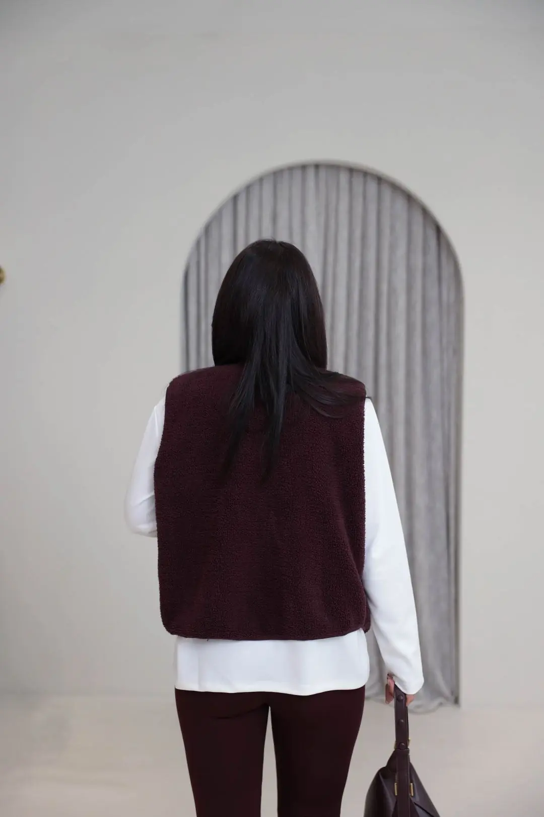 3242 Düğme Detaylı Oys Model Peluş Yelek MÜRDÜM