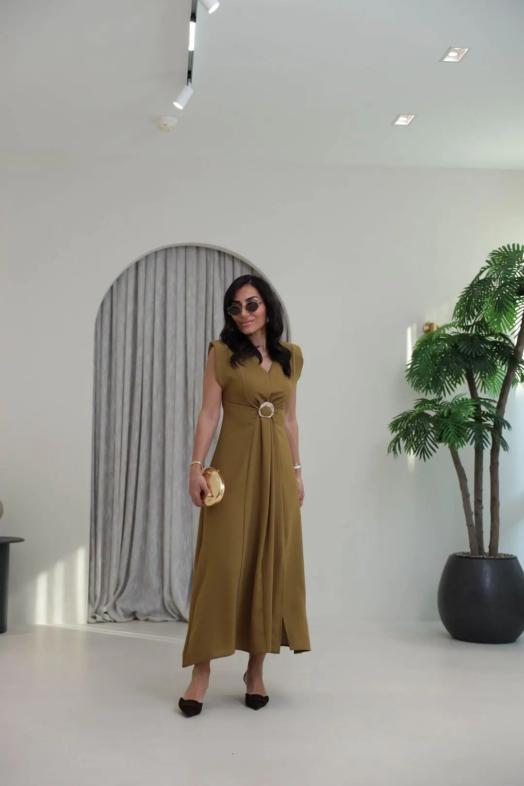 3865 V Yaka Gold Tokalı Maxi Elbise OLİVE