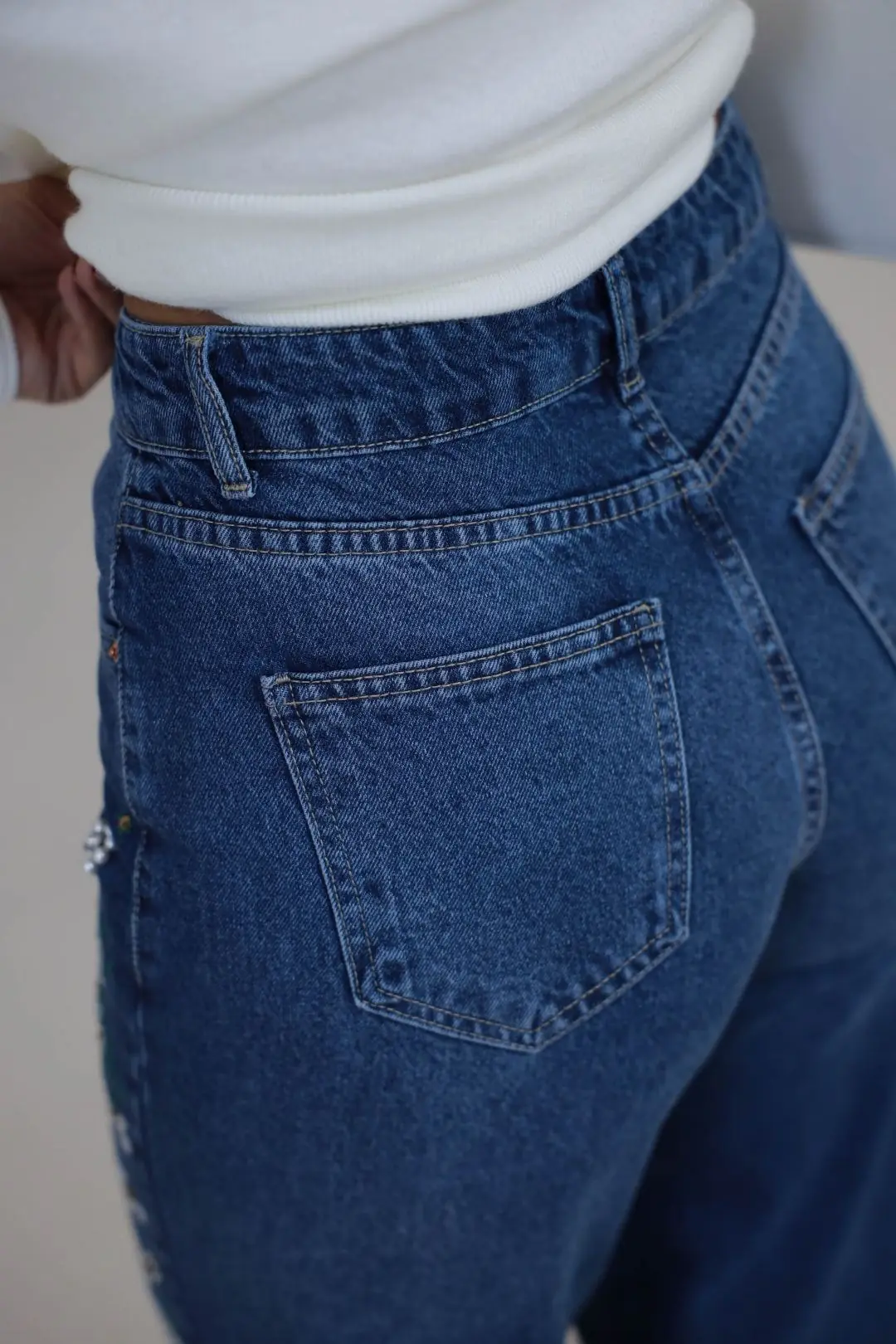 1071 Çiçek Motifli Renkli Taş İşlemeli Denim Pantolon KOYU MAVİ