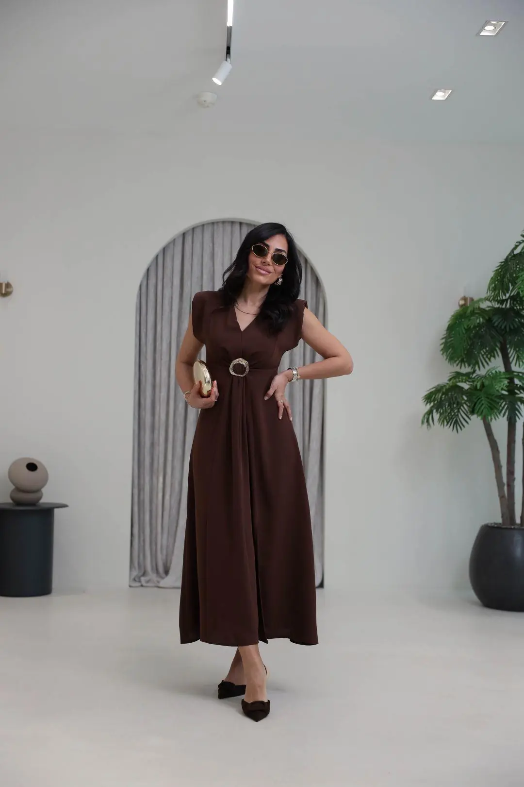 3865 V Yaka Gold Tokalı Maxi Elbise KAHVE