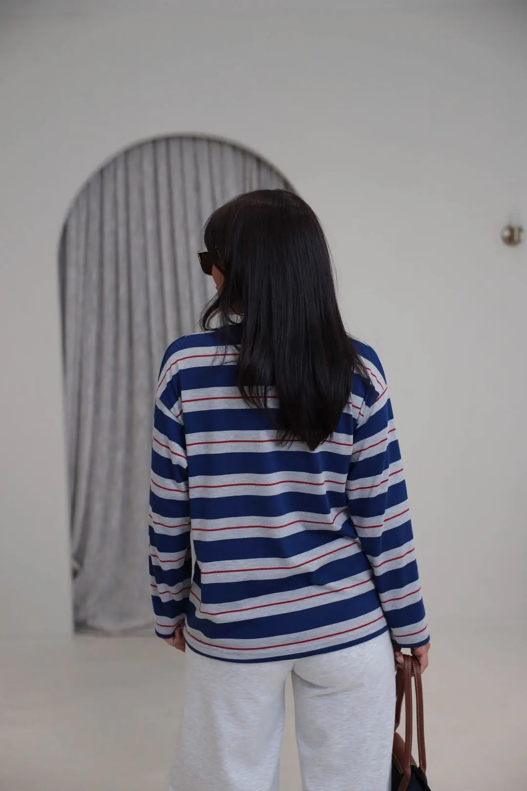 6357 Çizgi Detaylı Yumuşak Kumaş Sweatshirt LACİVERT