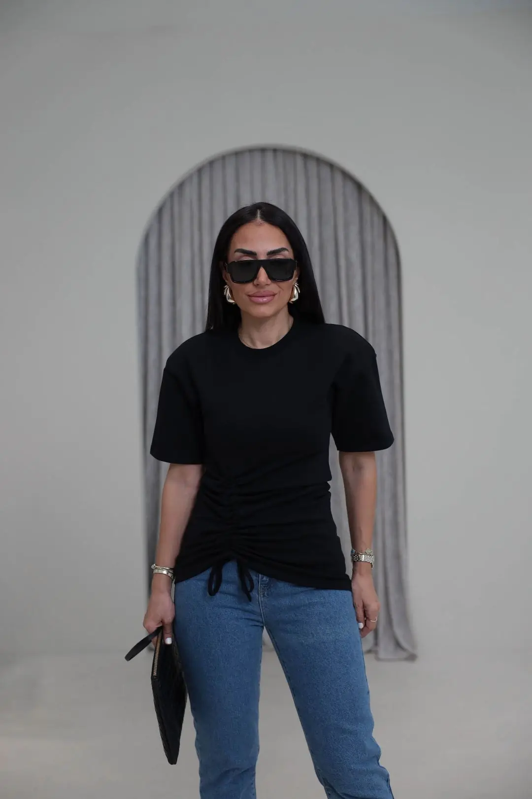 1025 Vatkalı Pamuklu Büzgü Detay Tshirt SİYAH