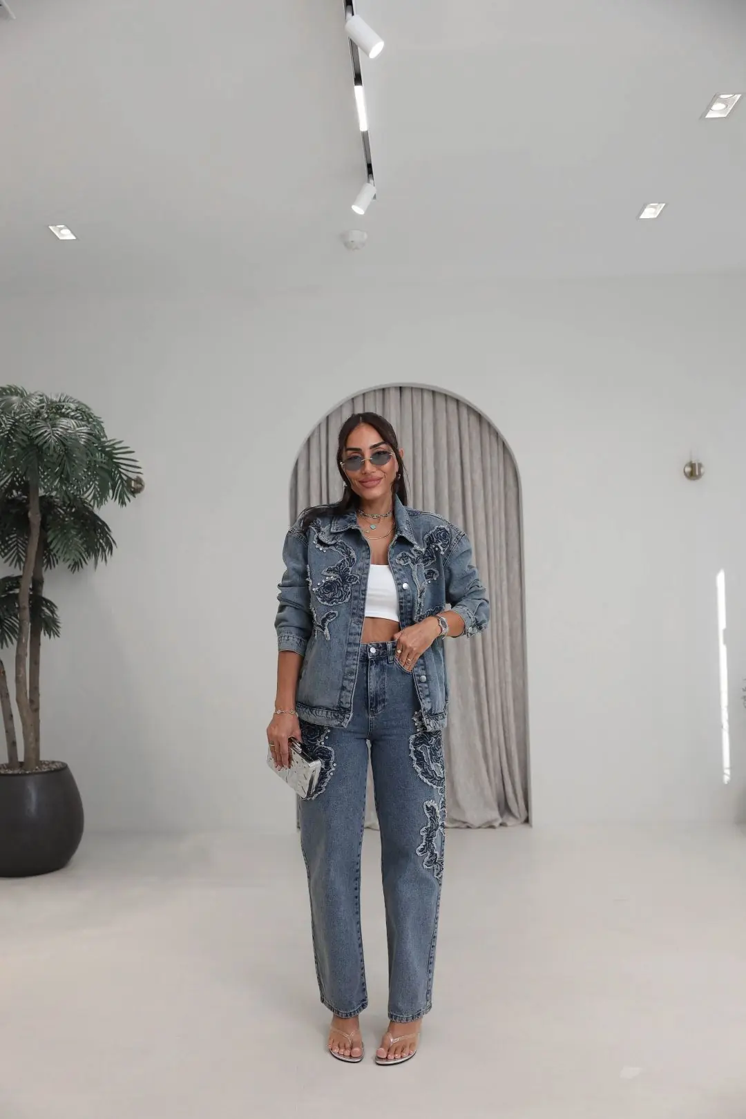 7502 Rose Aplikeli Taşlı Denim Ceket Pantolon Takım TİNTLİ MAVİ