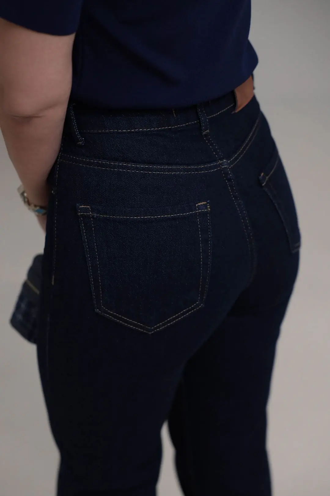 1035 Asimetrik Kemerli Denim Pantolon LACİVERT