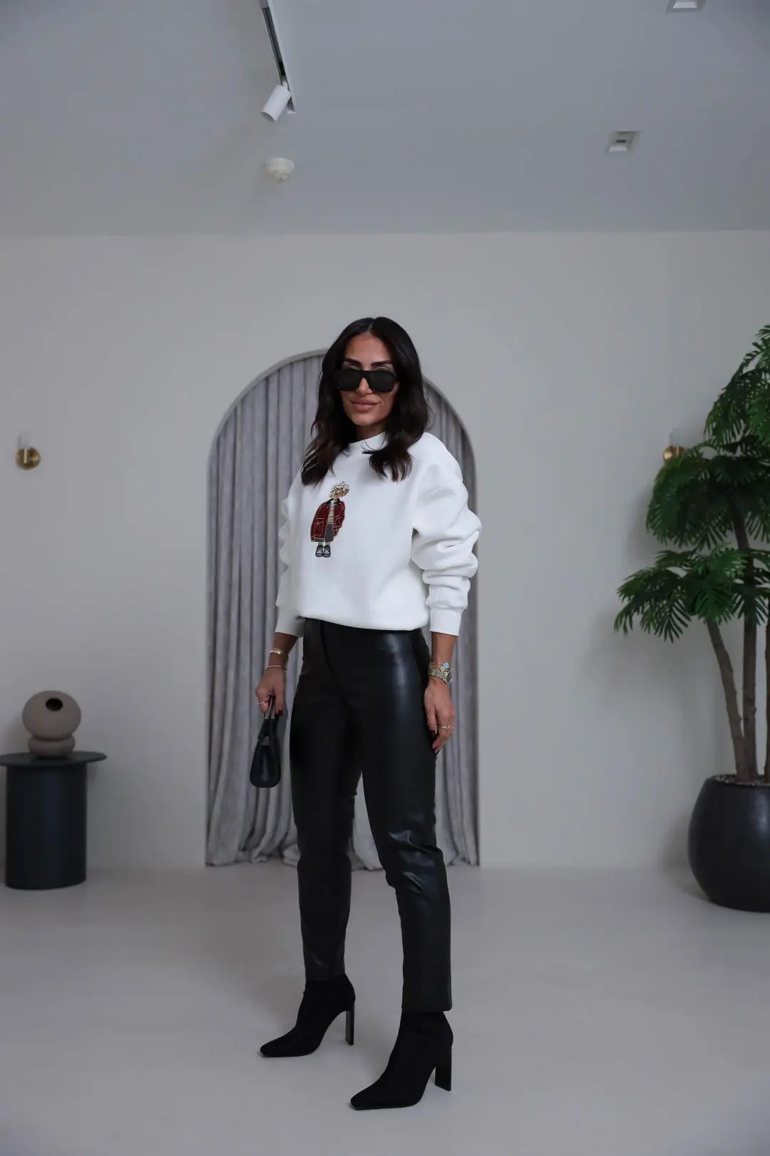 6910 Taşlı Aplikeli Şardonlu Sweatshirt EKRU