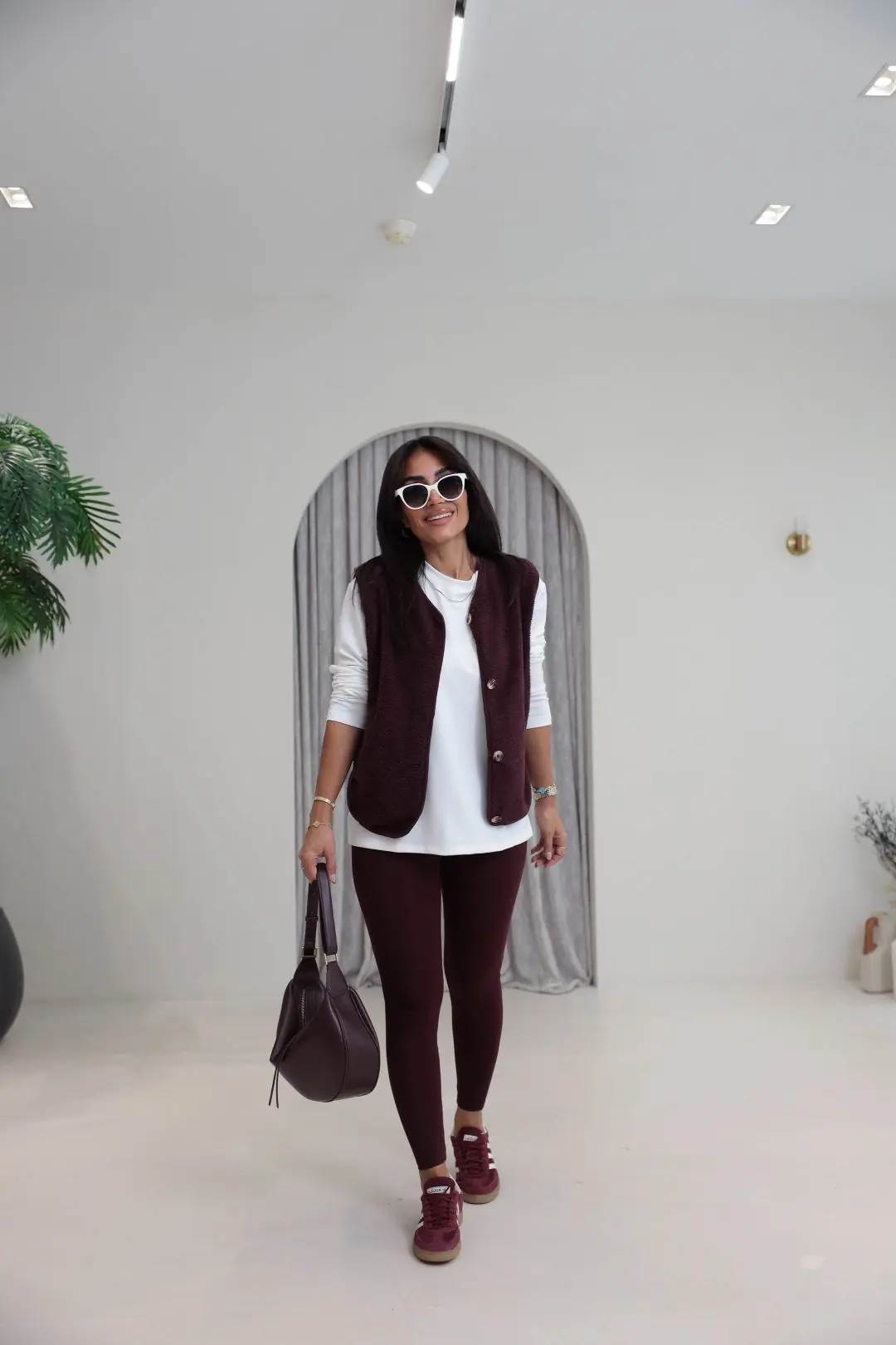 3242 Düğme Detaylı Oys Model Peluş Yelek MÜRDÜM