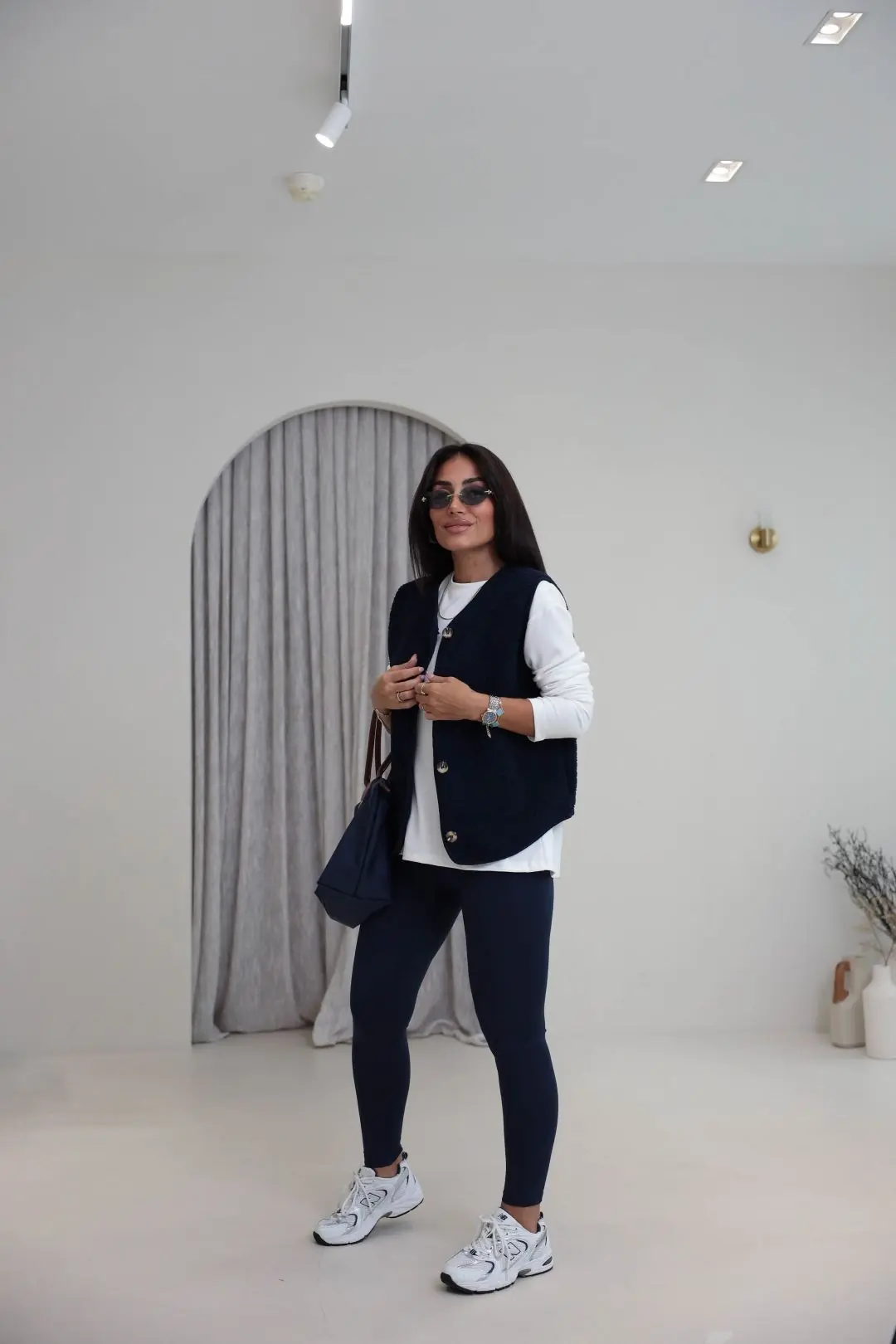 3242 Düğme Detaylı Oys Model Peluş Yelek LACİVERT